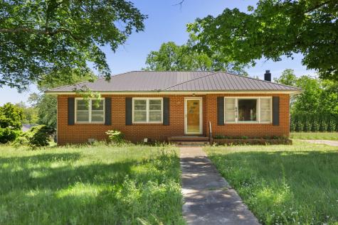 6819 S Main Street Lobelville TN 37097