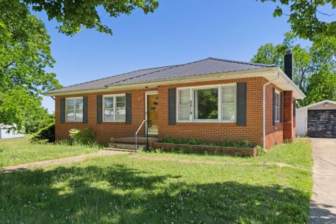 6819 S Main Street Lobelville TN 37097