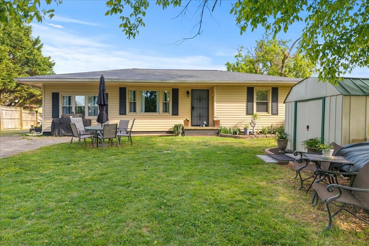 350 Stephens Road Greenback TN 37742