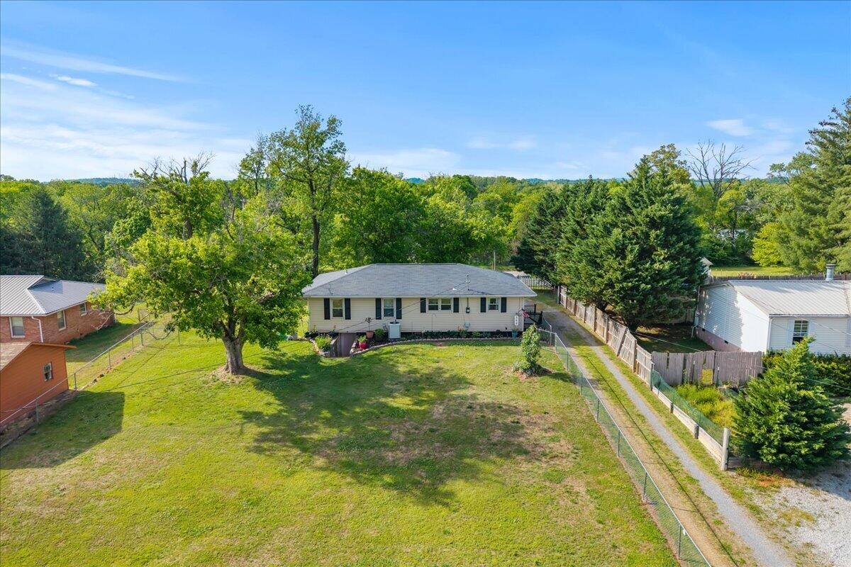 350 Stephens Road Greenback TN 37742