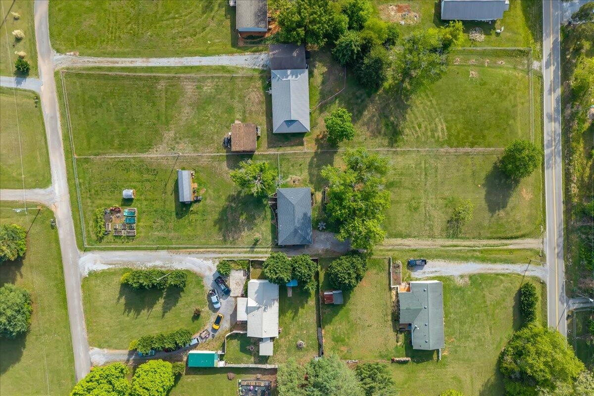 350 Stephens Road Greenback TN 37742