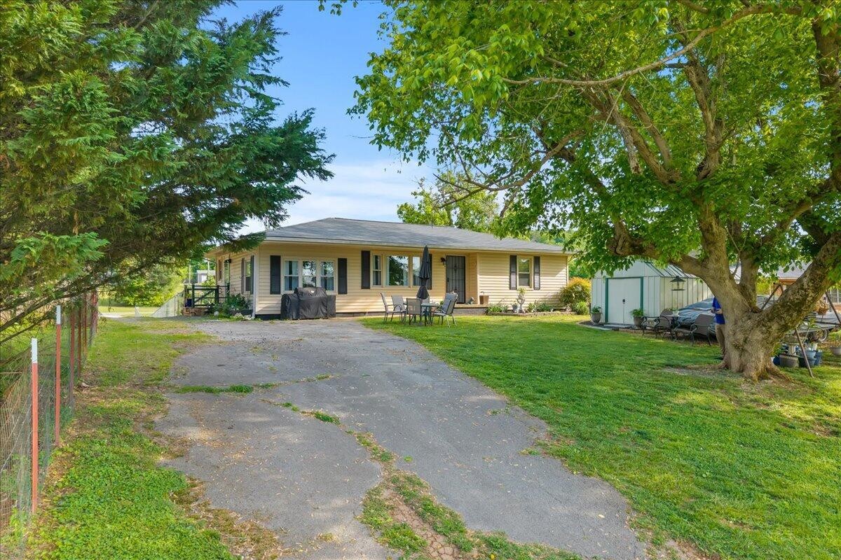 350 Stephens Road Greenback TN 37742