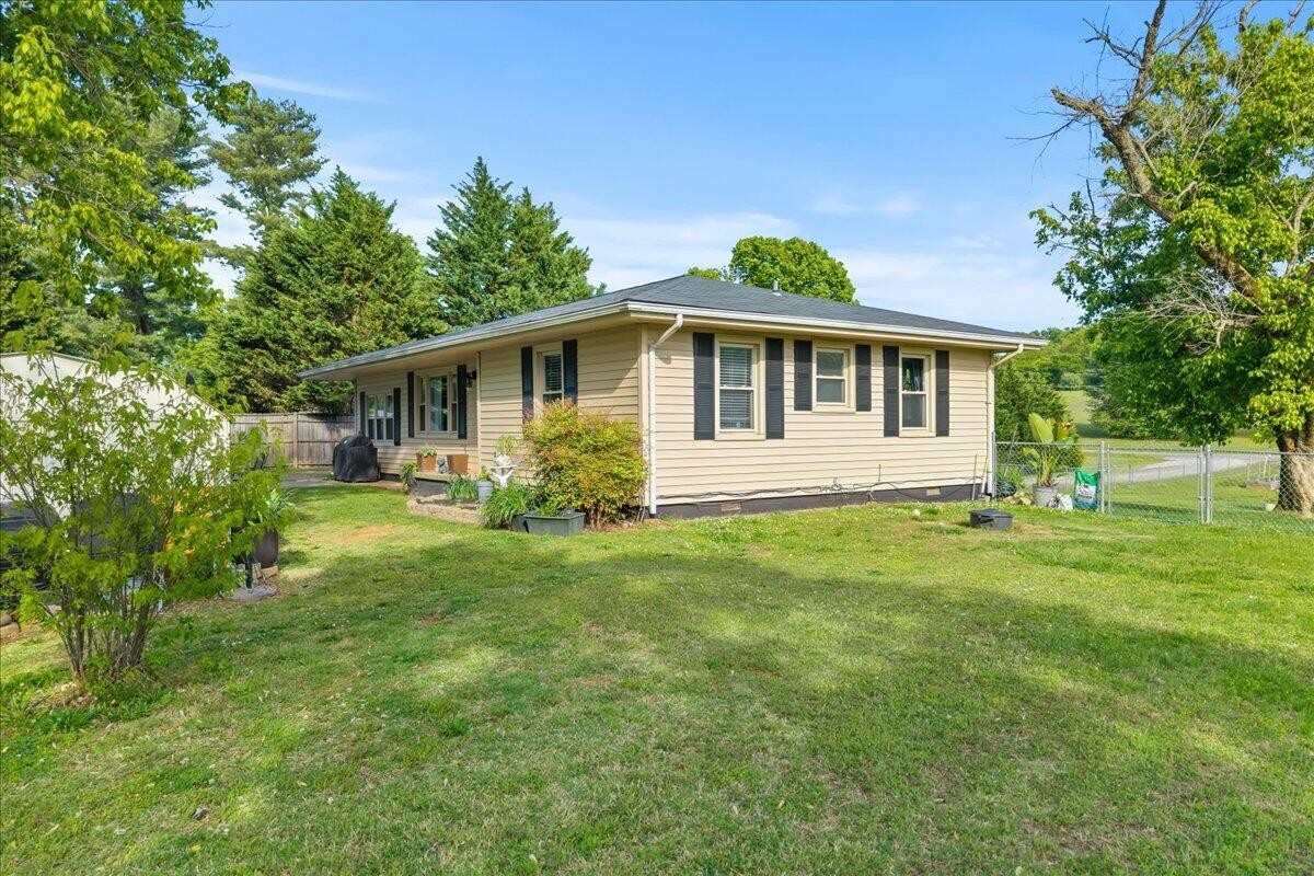 350 Stephens Road Greenback TN 37742