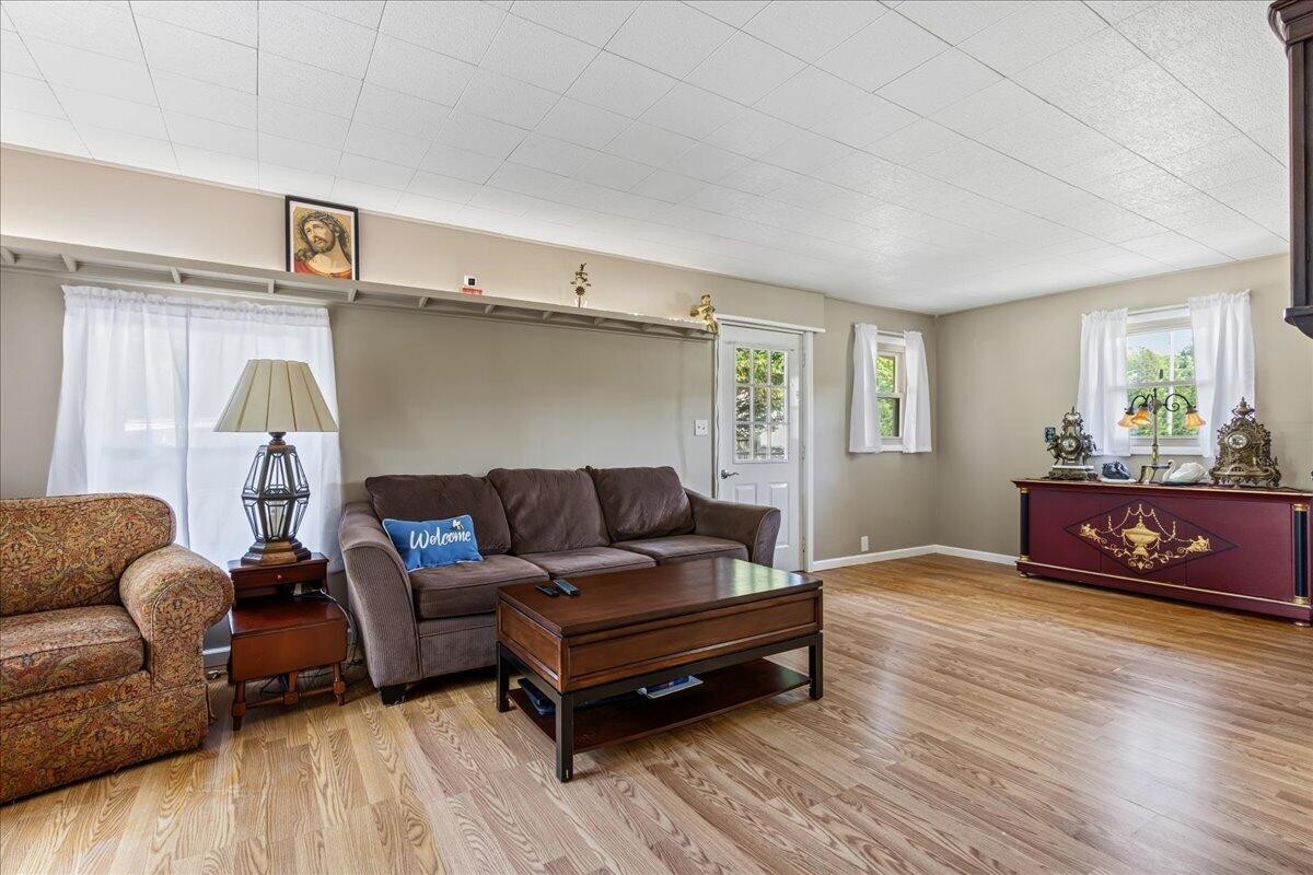 350 Stephens Road Greenback TN 37742