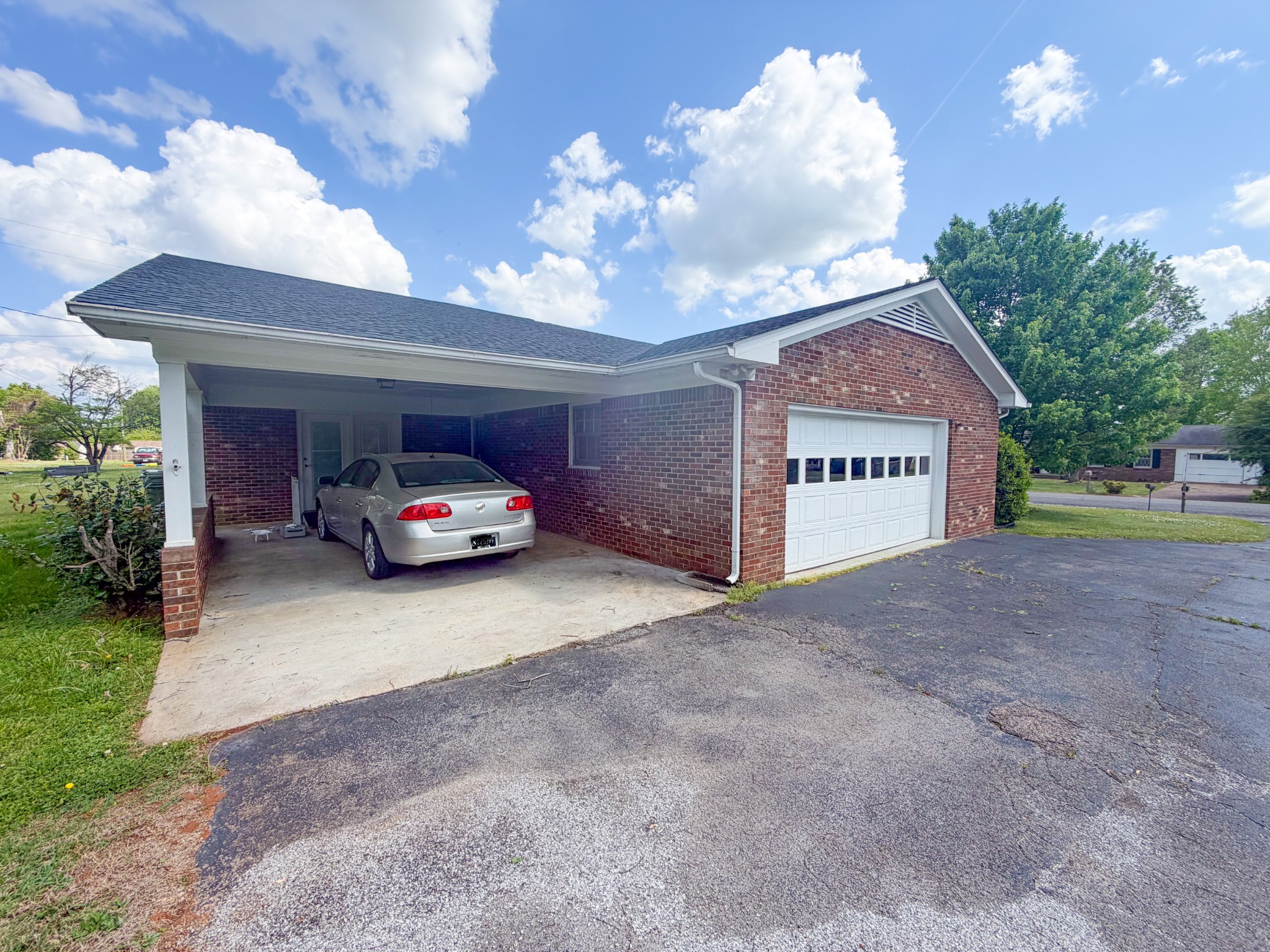 704 1st Street Lawrenceburg TN 38464
