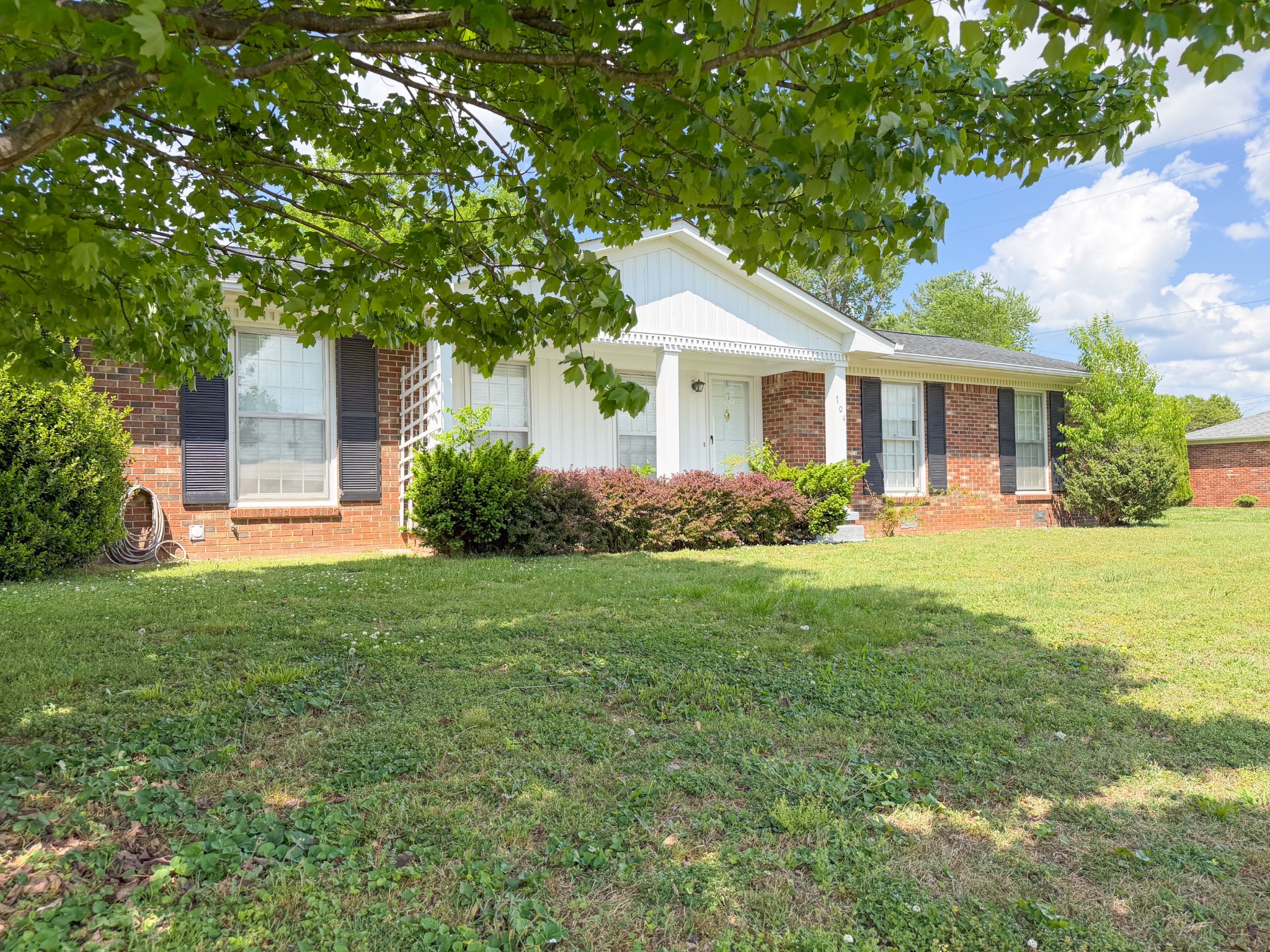 704 1st Street Lawrenceburg TN 38464