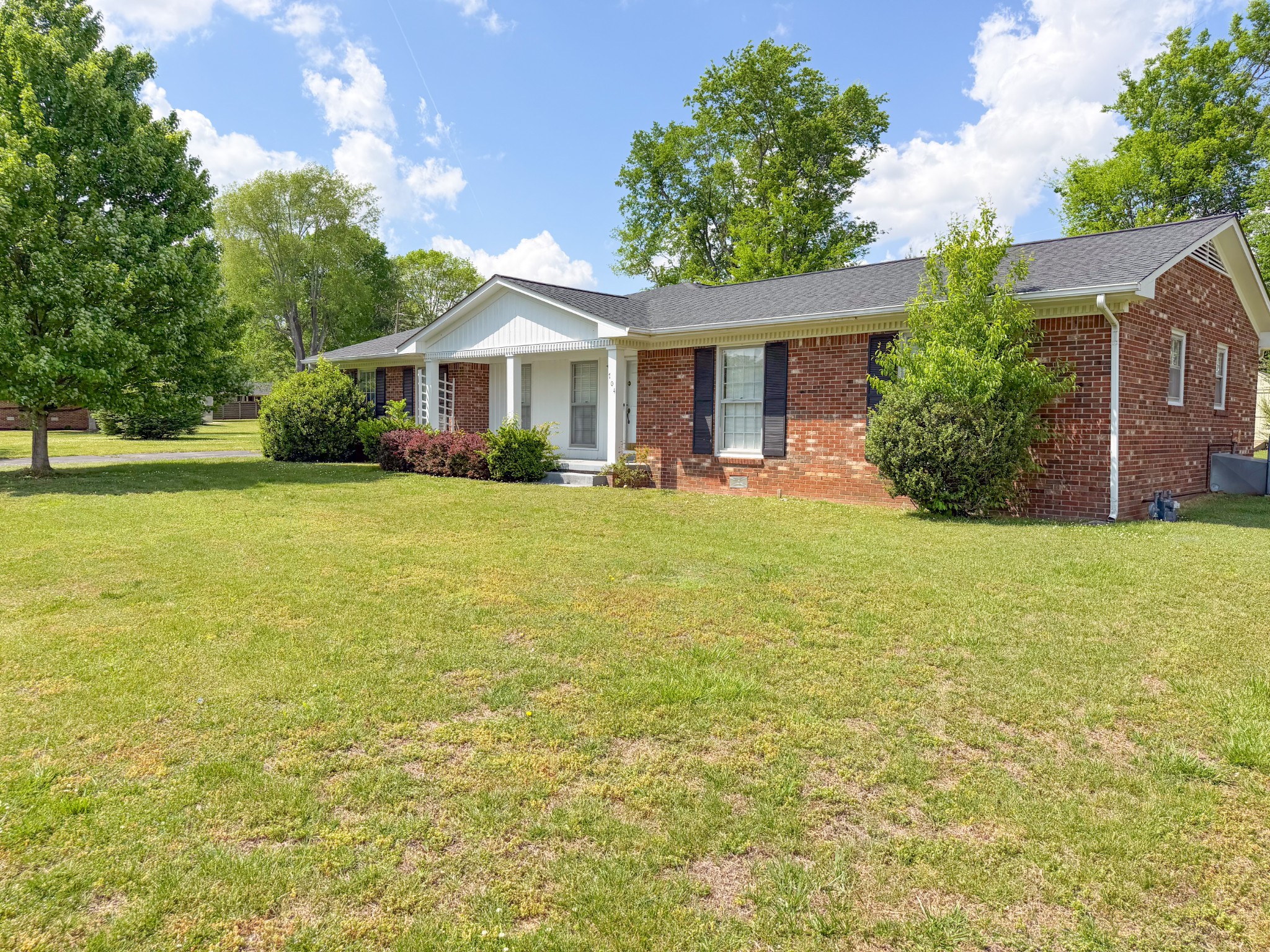 704 1st Street Lawrenceburg TN 38464