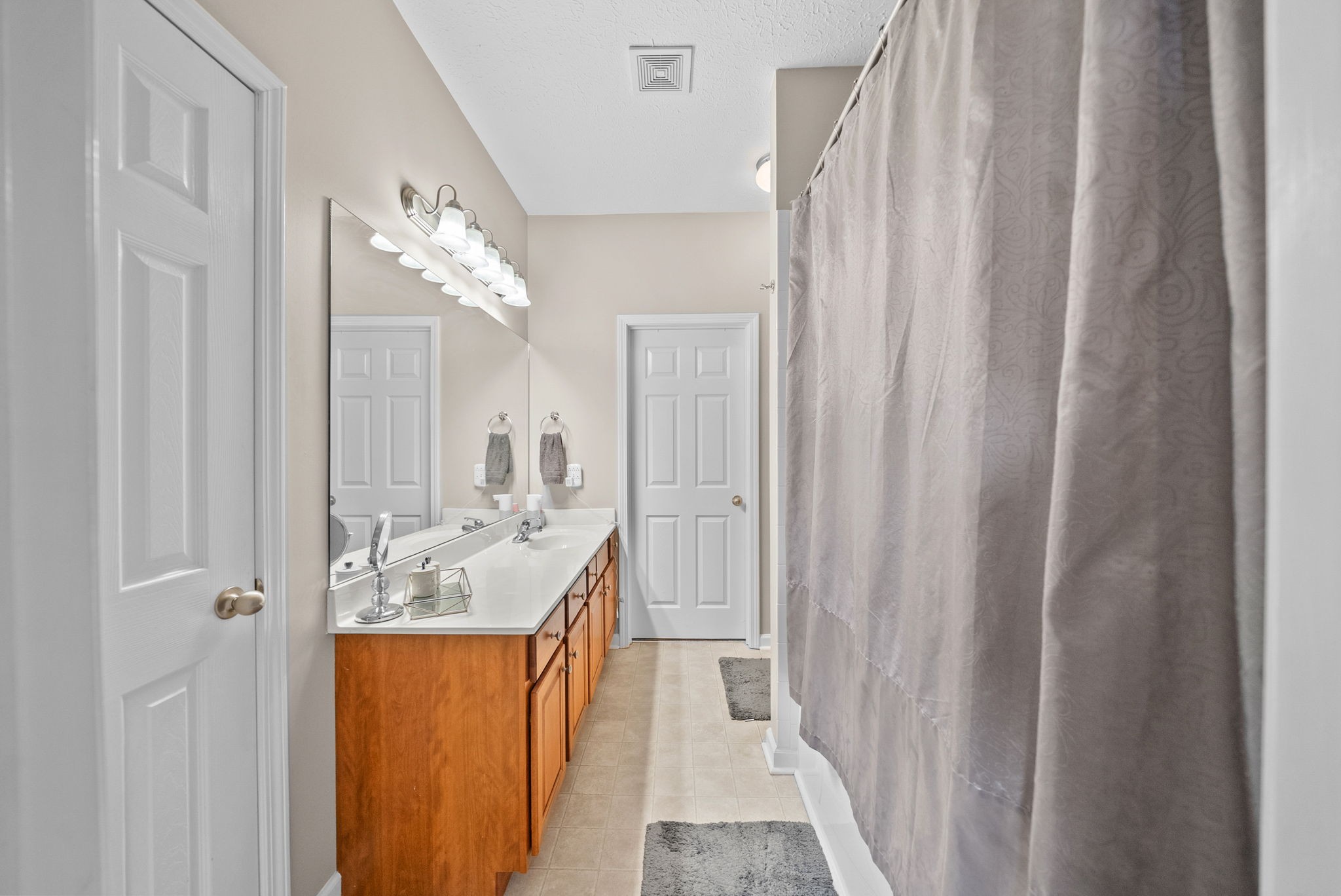 3737 Meadow Ridge Lane Clarksville TN 37040