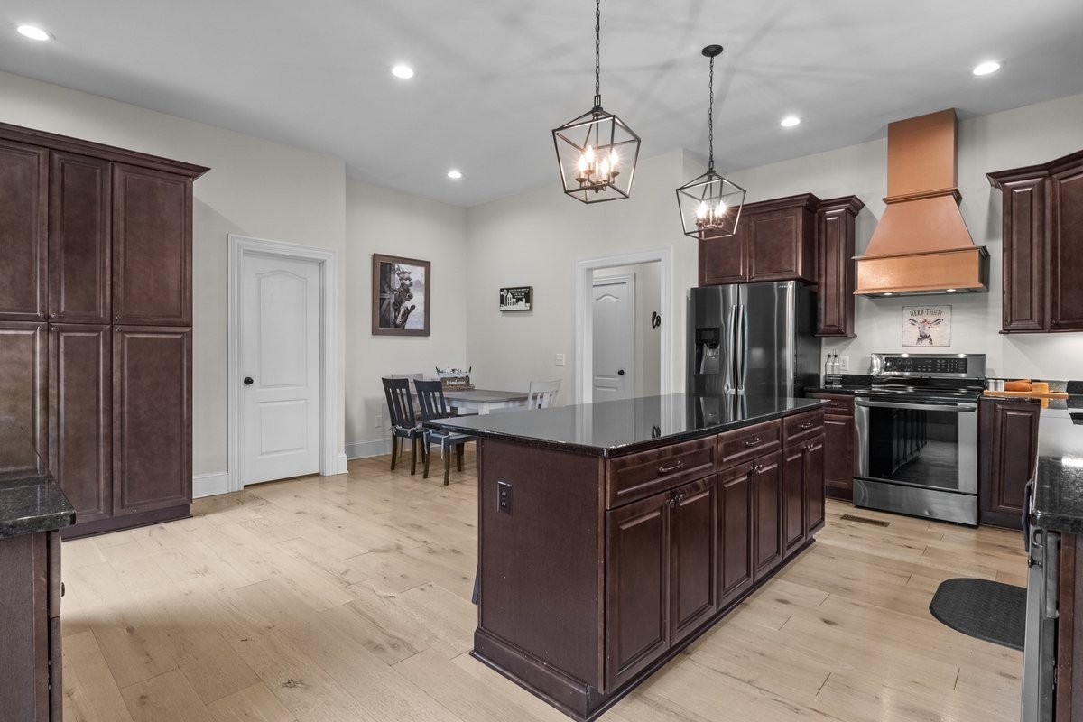 531 Wilson Hollow Road Dickson TN 37055