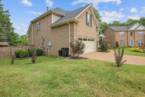 107 Luke Court Hendersonville TN 37075
