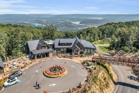 405 Boone Pass Jasper TN 37347