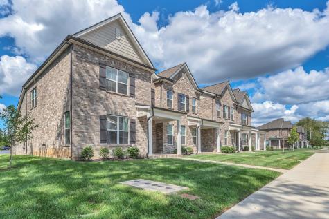 2841 Suzanne Landon Drive Murfreesboro TN 37130