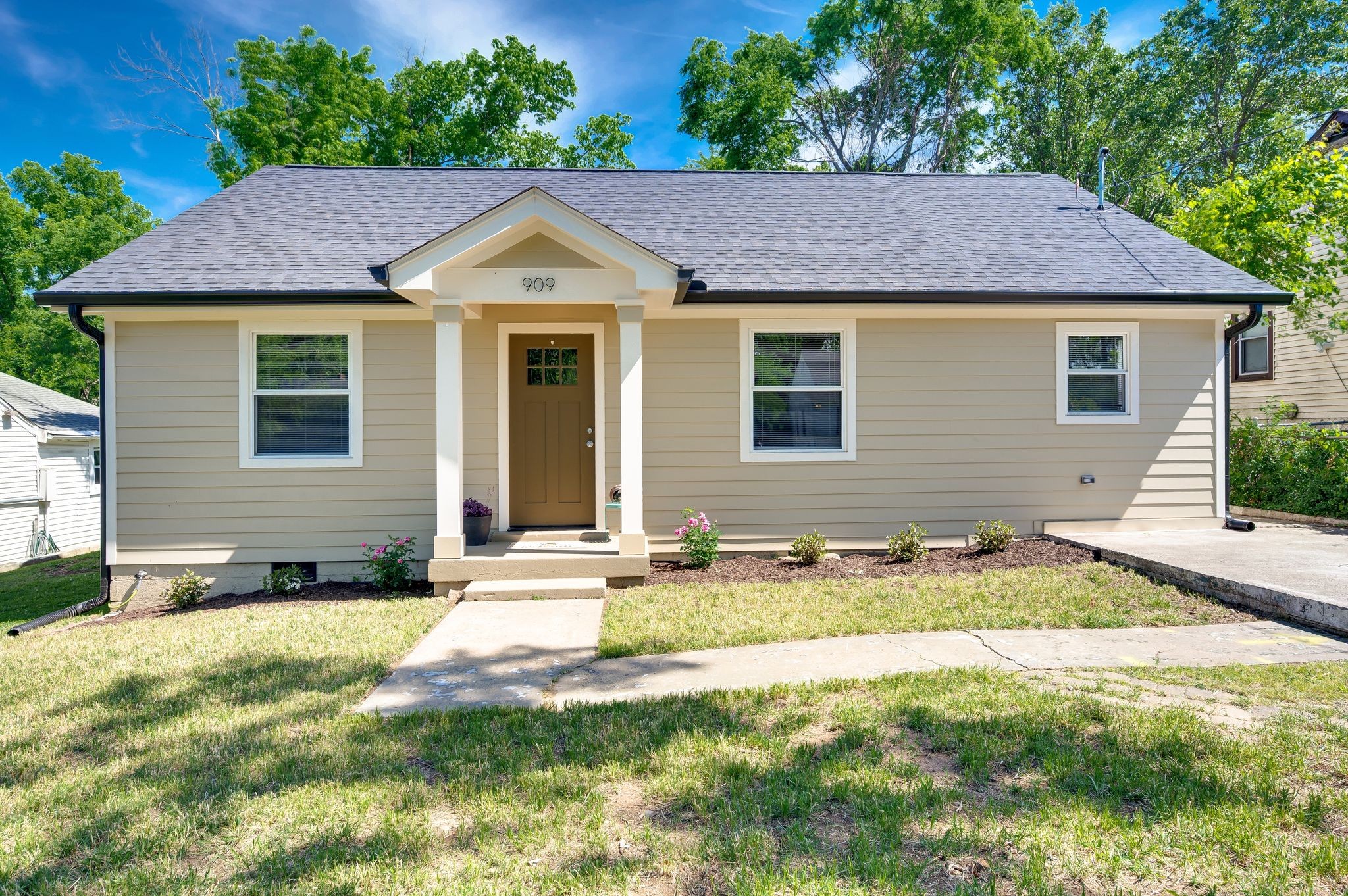 909 Oneida Avenue Nashville TN 37207