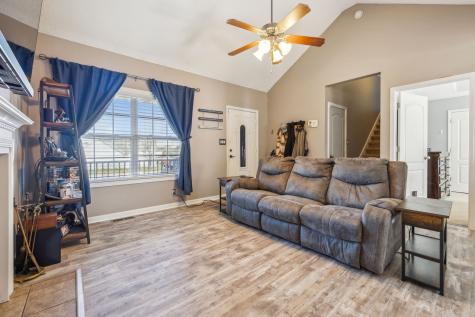 3823 Mcallister Drive Clarksville TN 37042