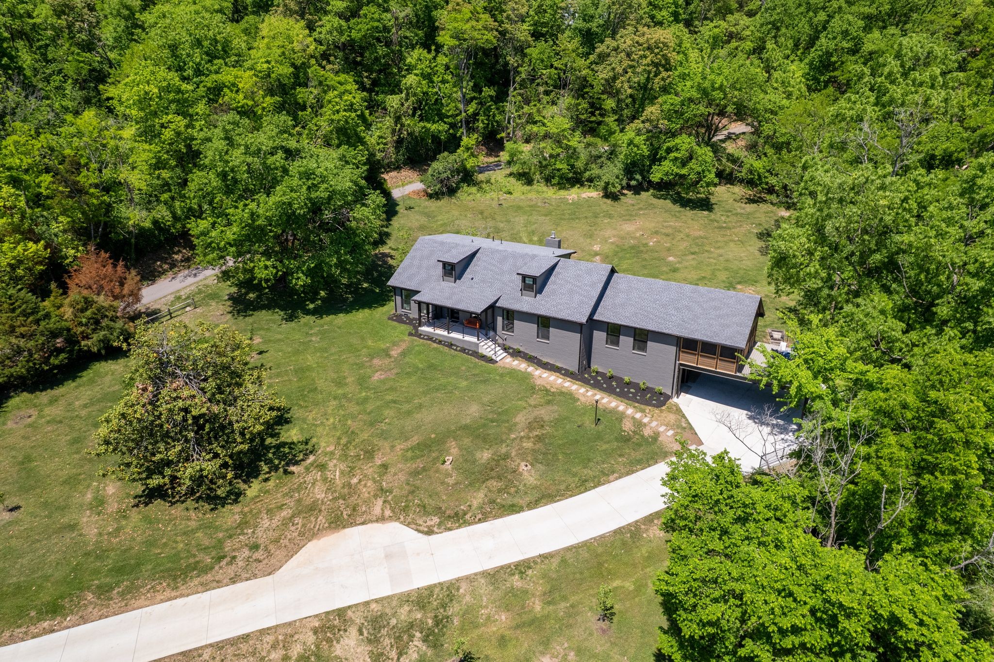 860 Lakemont Drive Nashville TN 37220