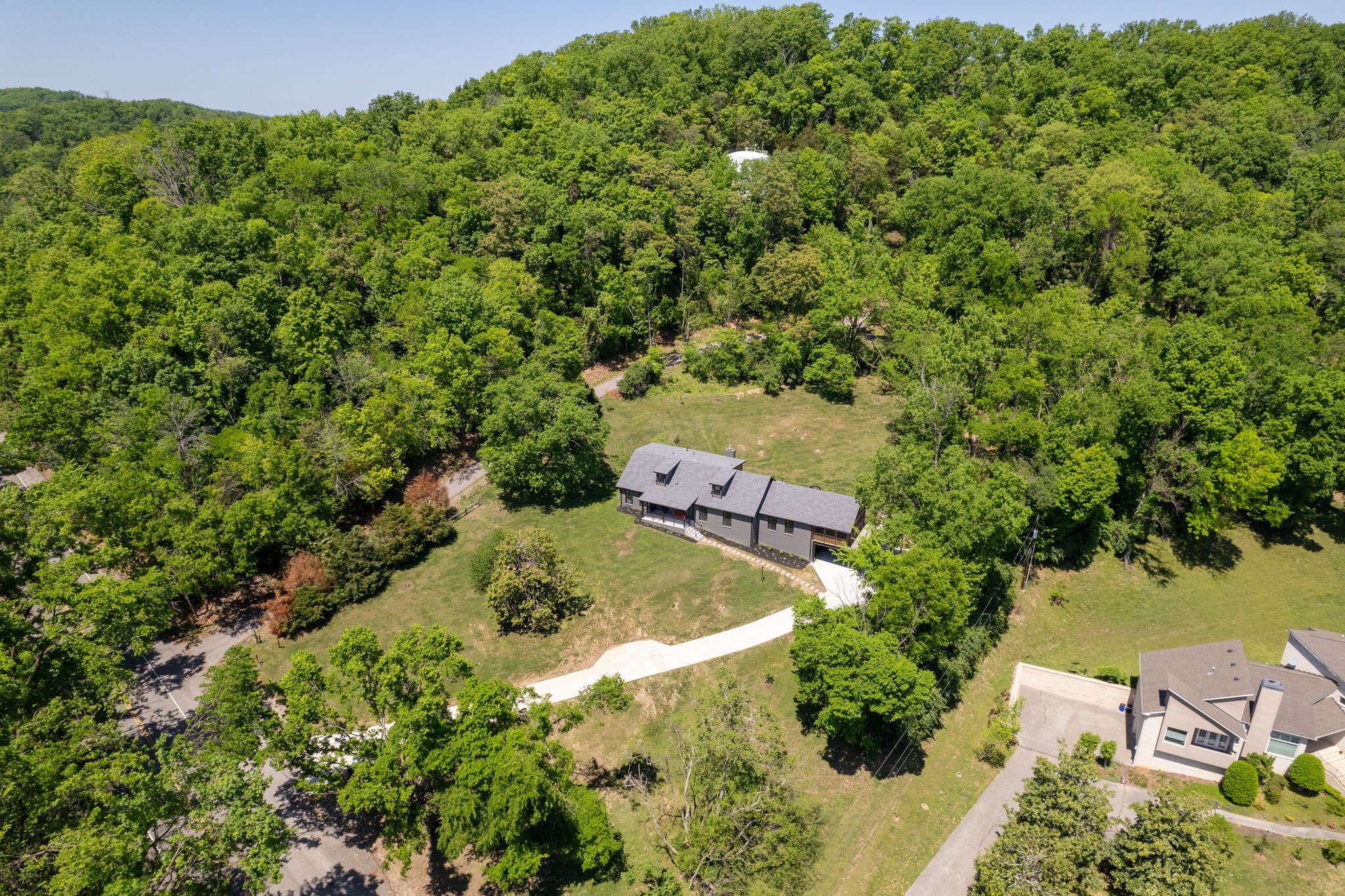 860 Lakemont Drive Nashville TN 37220