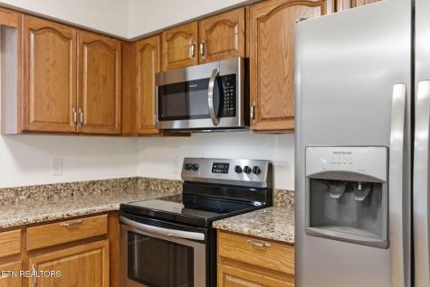 355 Hawthorne Oaks Way Powell TN 37849