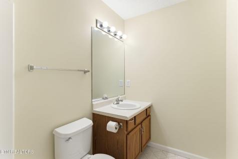 355 Hawthorne Oaks Way Powell TN 37849