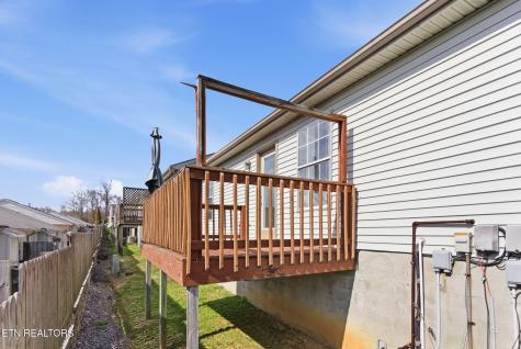 355 Hawthorne Oaks Way Powell TN 37849
