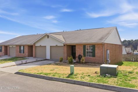 355 Hawthorne Oaks Way Powell TN 37849