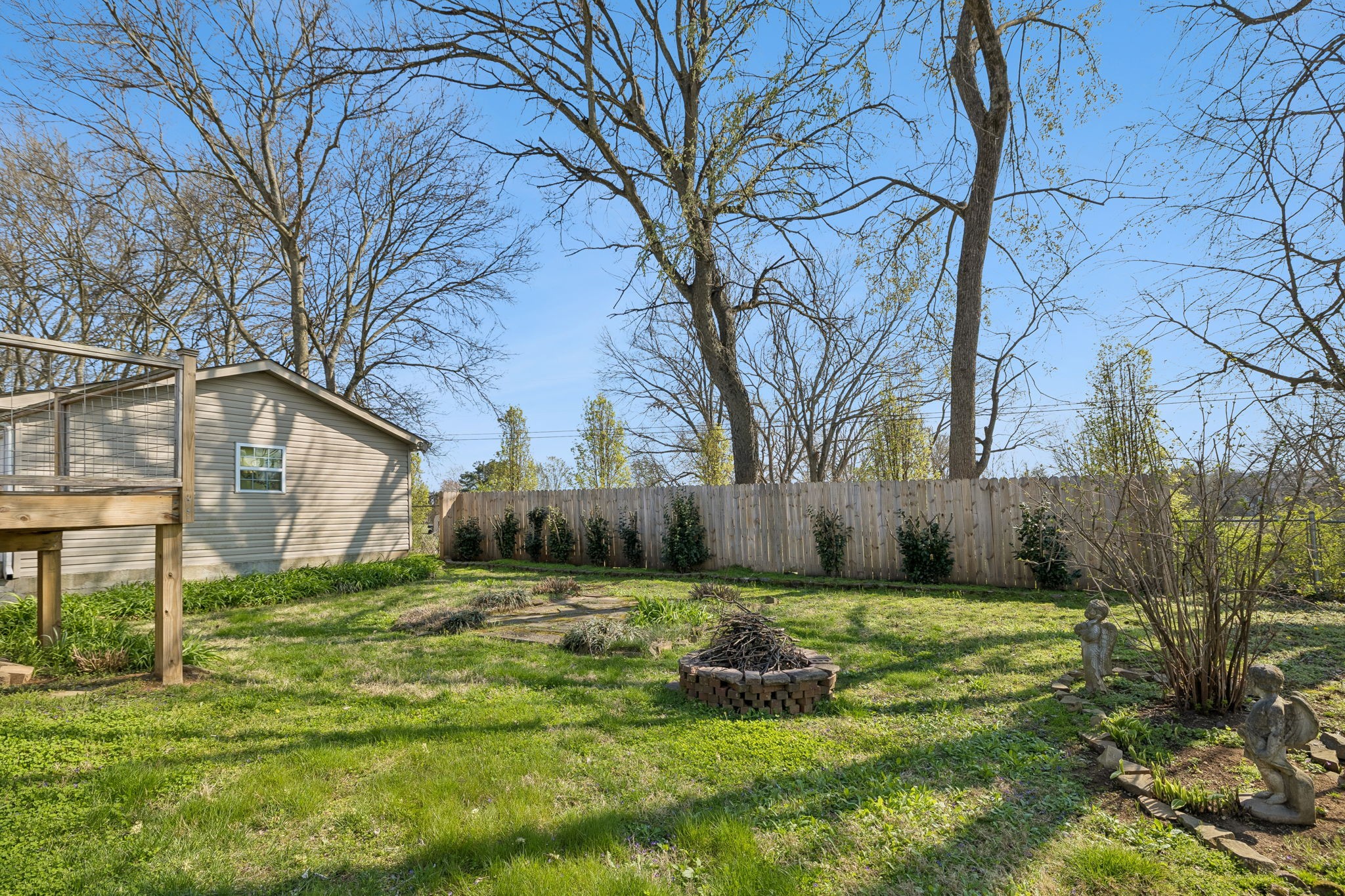 2910 Edge Park Court Columbia TN 38401