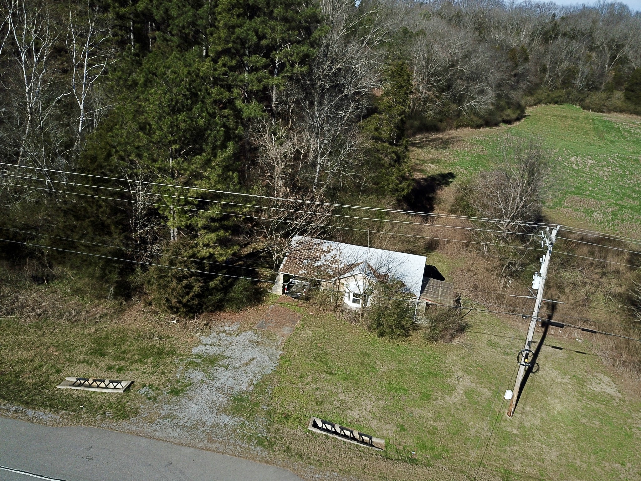 1524 Highway 50 Centerville TN 37033