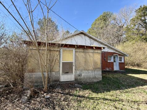 1524 Highway 50 Centerville TN 37033