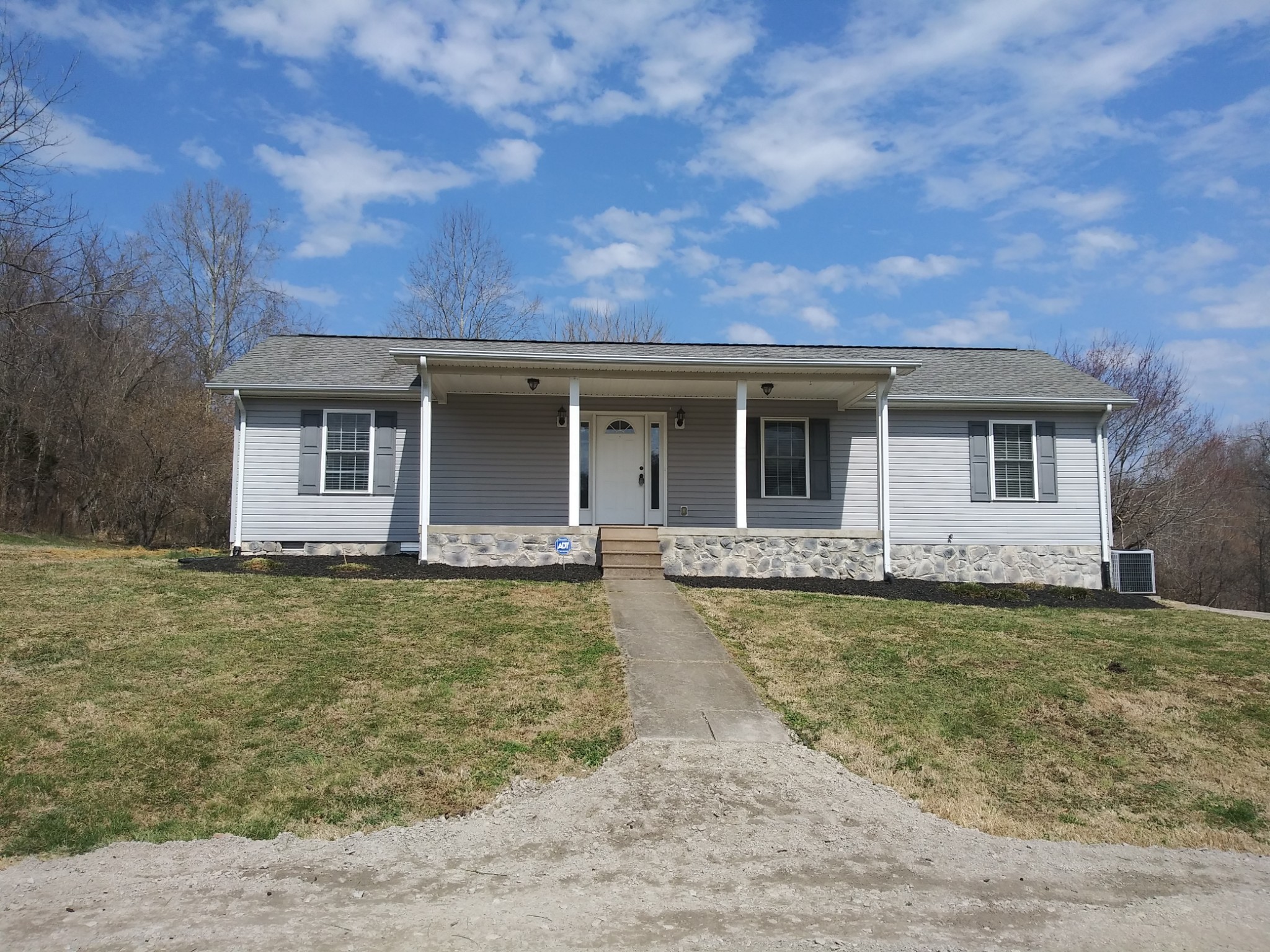 5330 Long Branch Road Tennessee Ridge TN 37178