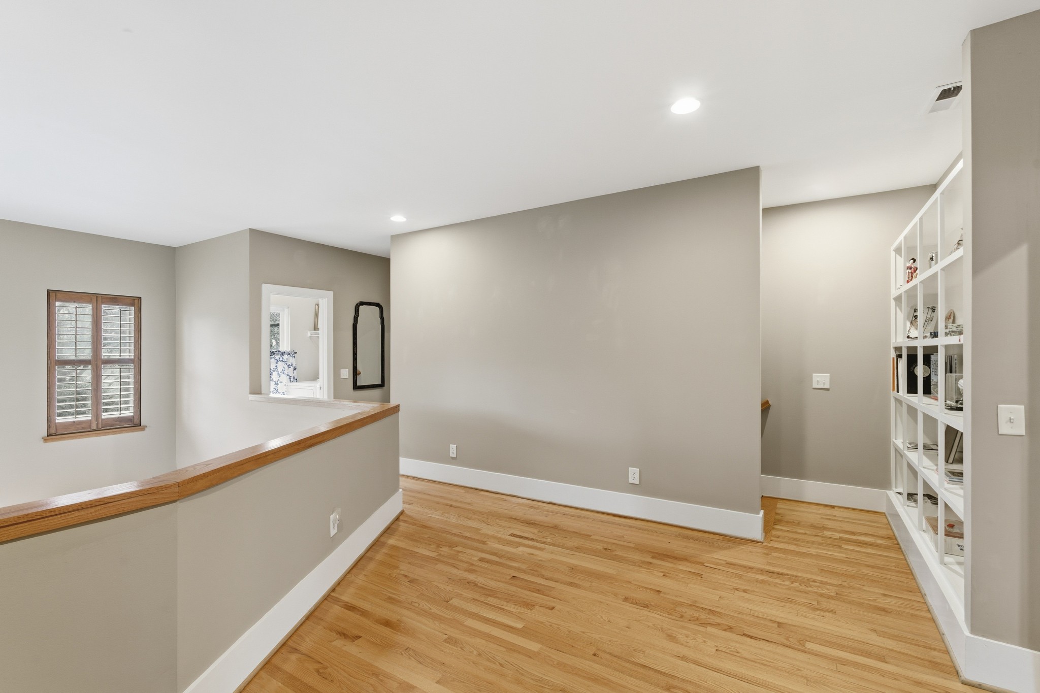 2102A Sharondale Drive Nashville TN 37215