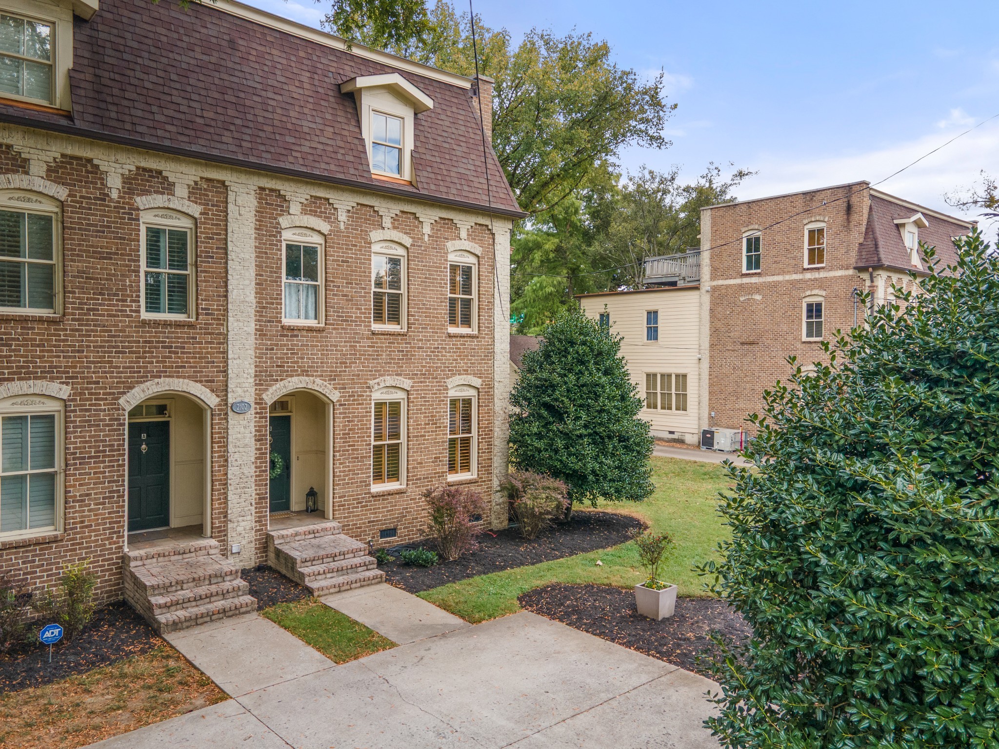 2102A Sharondale Drive Nashville TN 37215