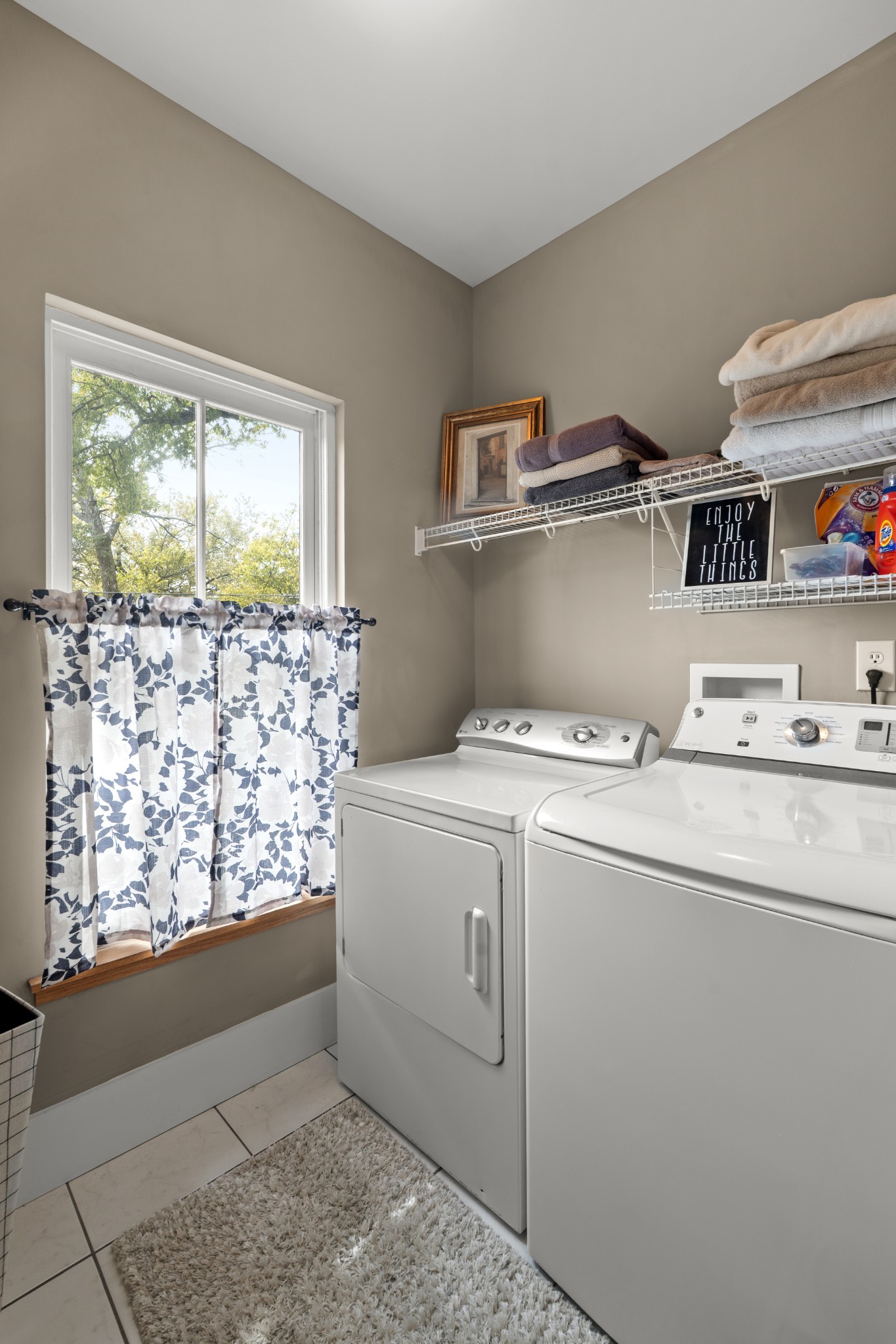 2102A Sharondale Drive Nashville TN 37215