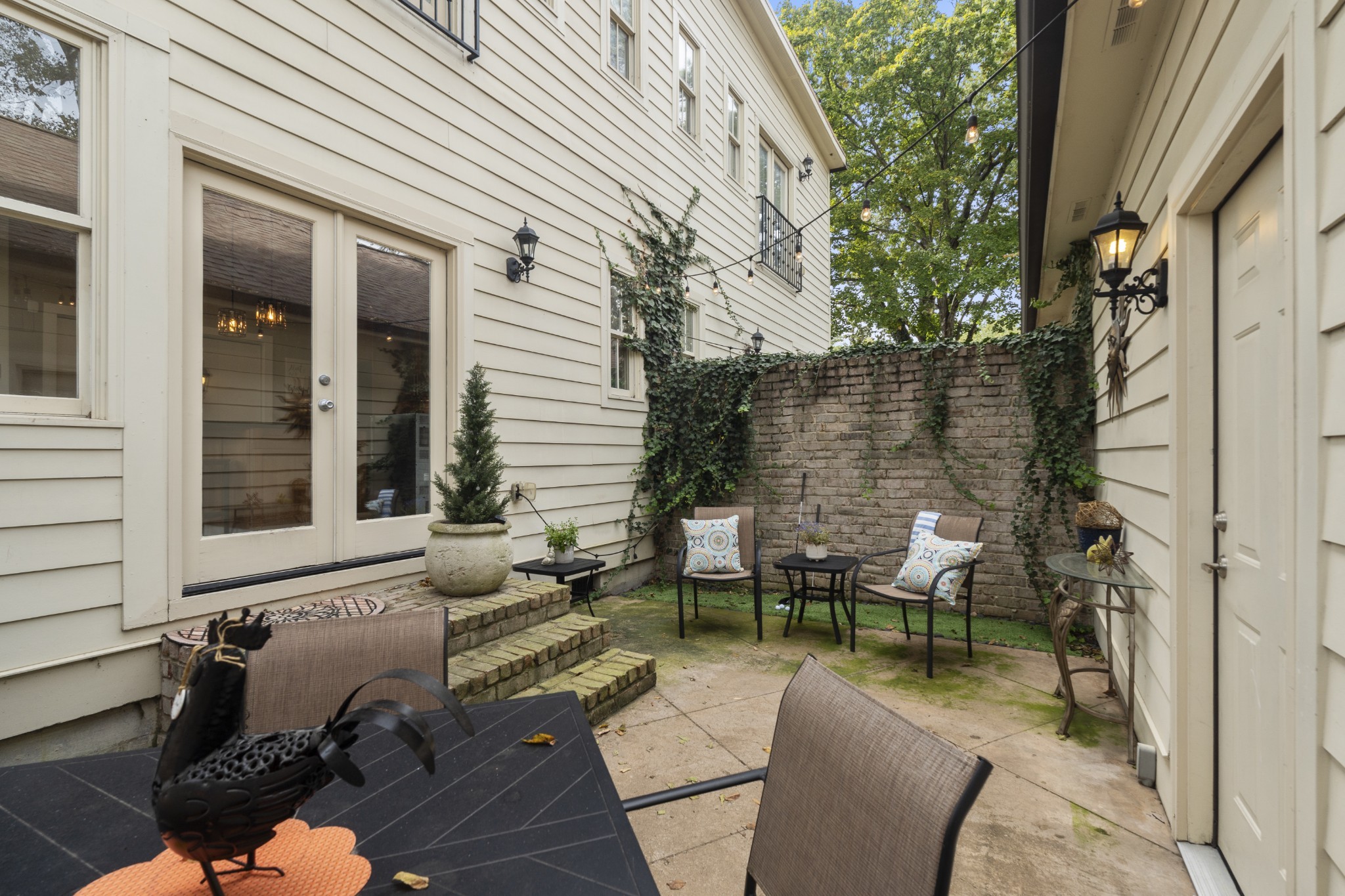 2102A Sharondale Drive Nashville TN 37215