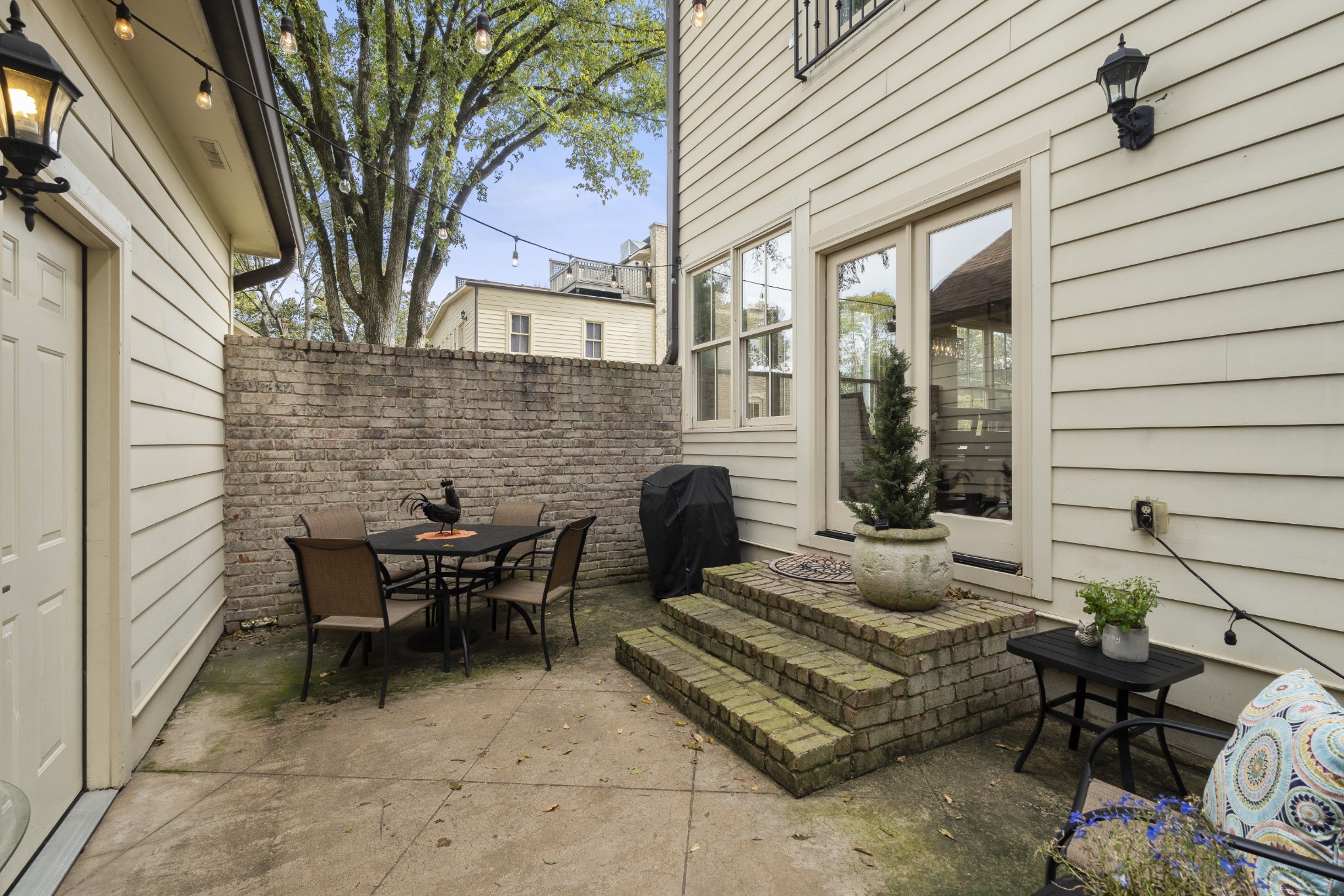 2102A Sharondale Drive Nashville TN 37215