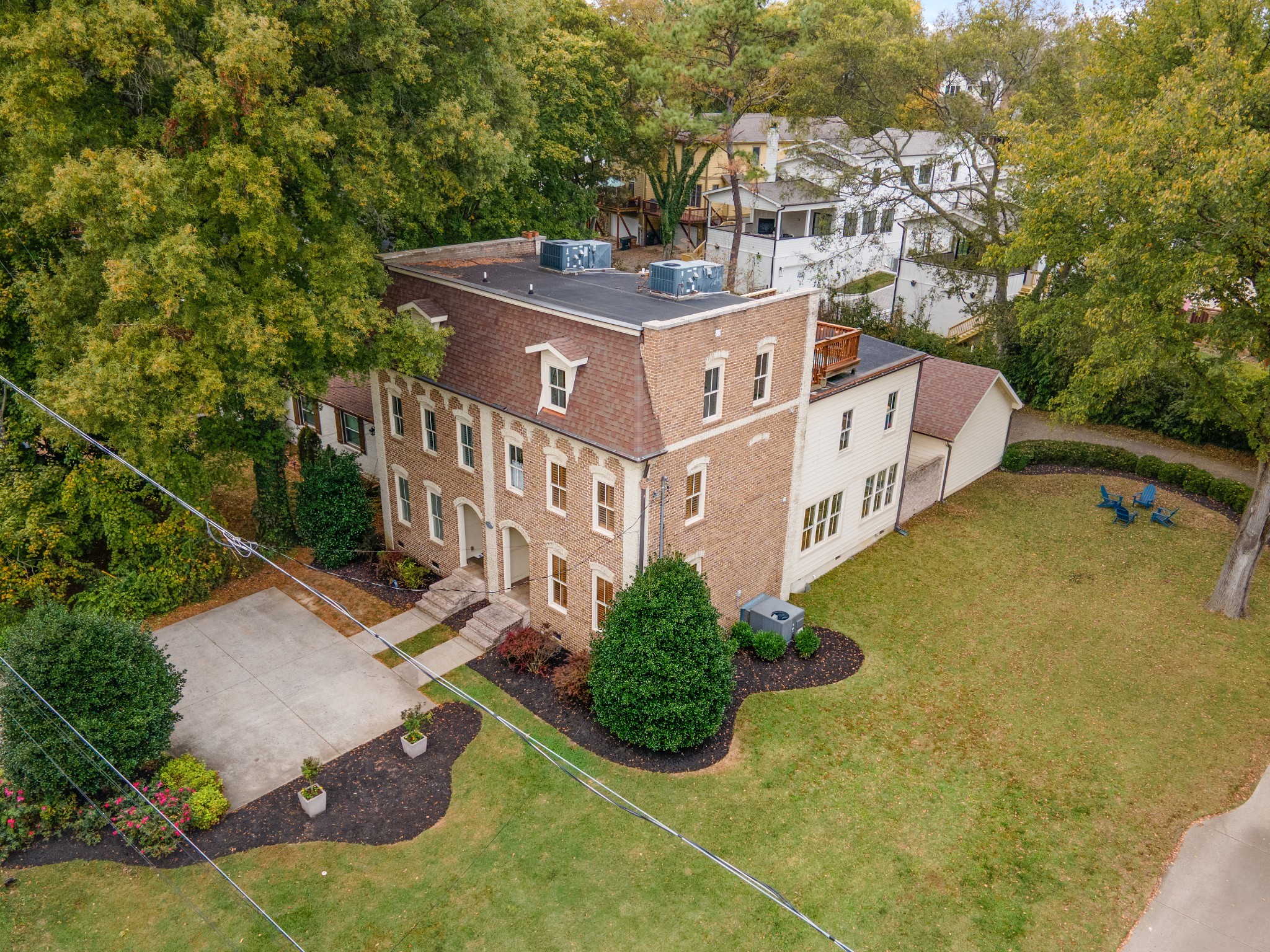 2102A Sharondale Drive Nashville TN 37215