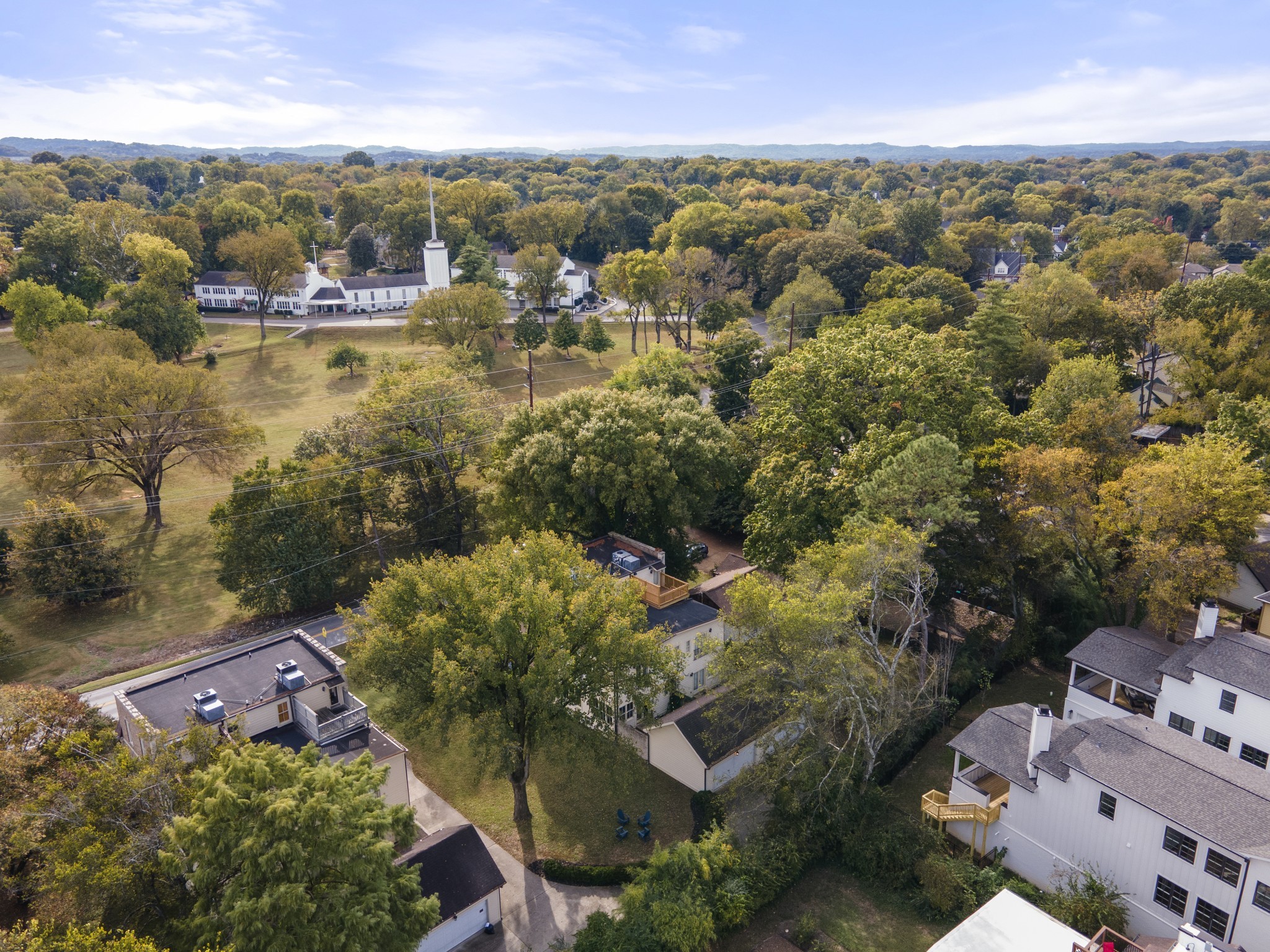 2102A Sharondale Drive Nashville TN 37215