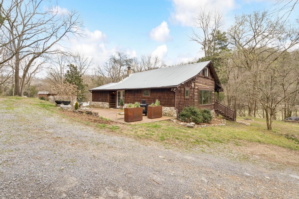 6496 Burt Burgen Road Bradyville TN 37026