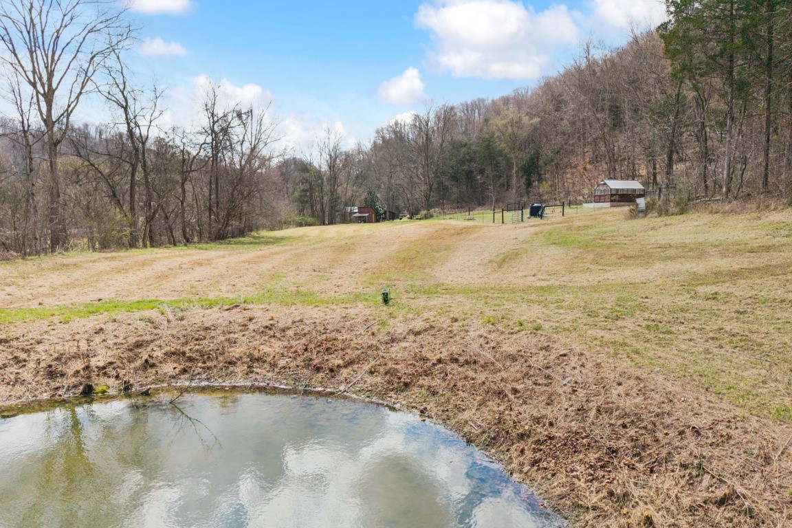 6496 Burt Burgen Road Bradyville TN 37026