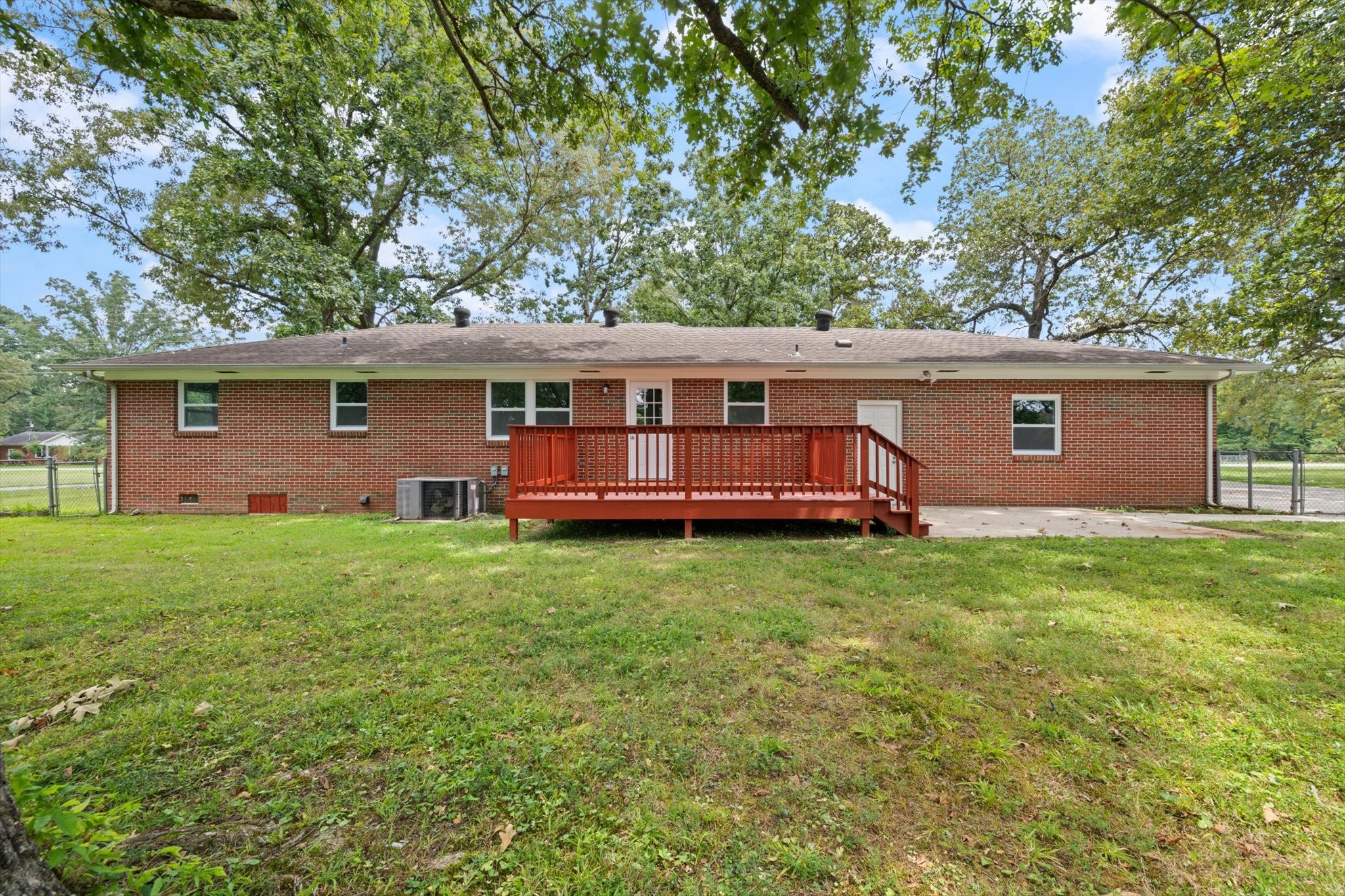 802 Lowry Street Manchester TN 37355