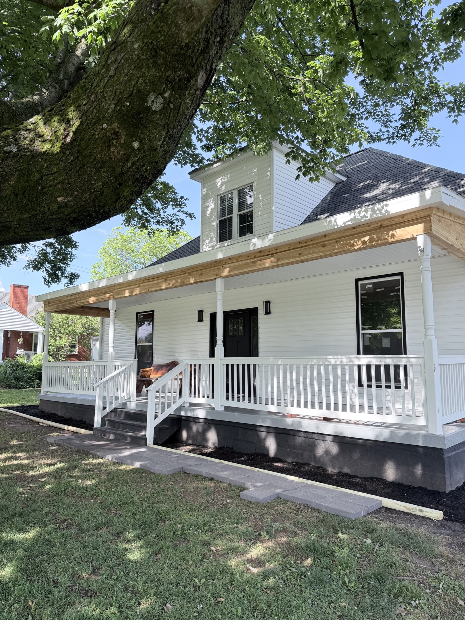 141 N Russell Street Portland TN 37148