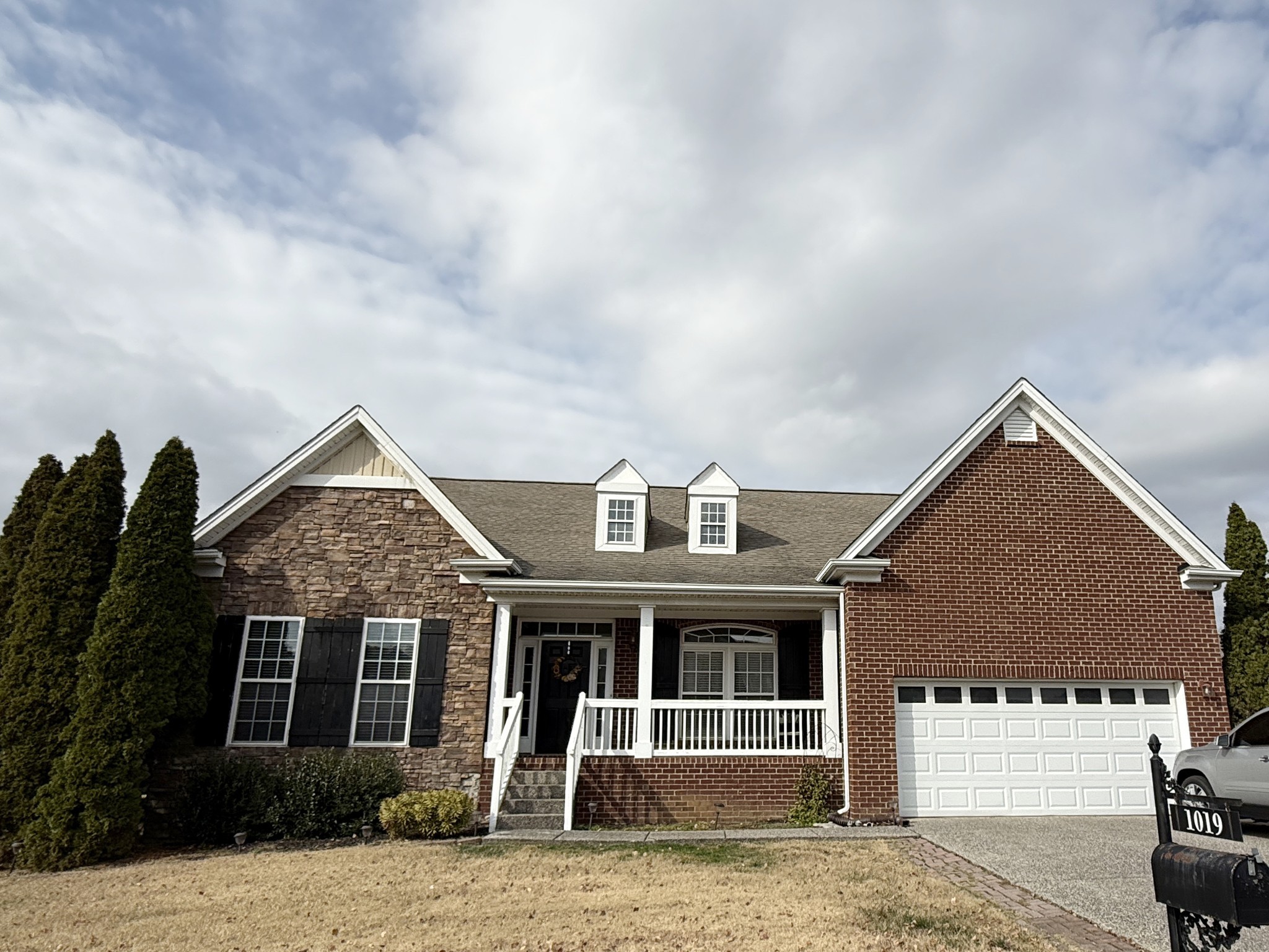 1019 Queens Place Spring Hill TN 37174