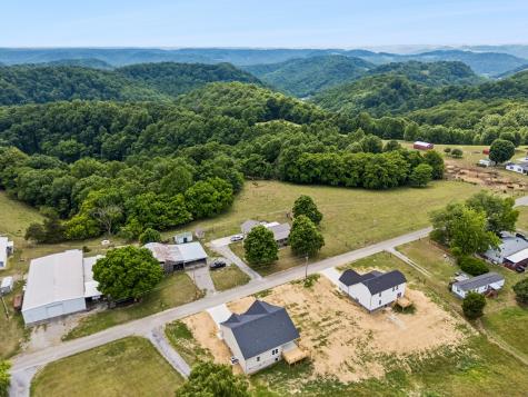1930 Old Snow Hill Road Dowelltown TN 37059