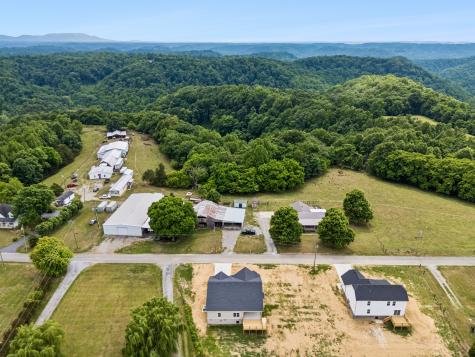 1930 Old Snow Hill Road Dowelltown TN 37059