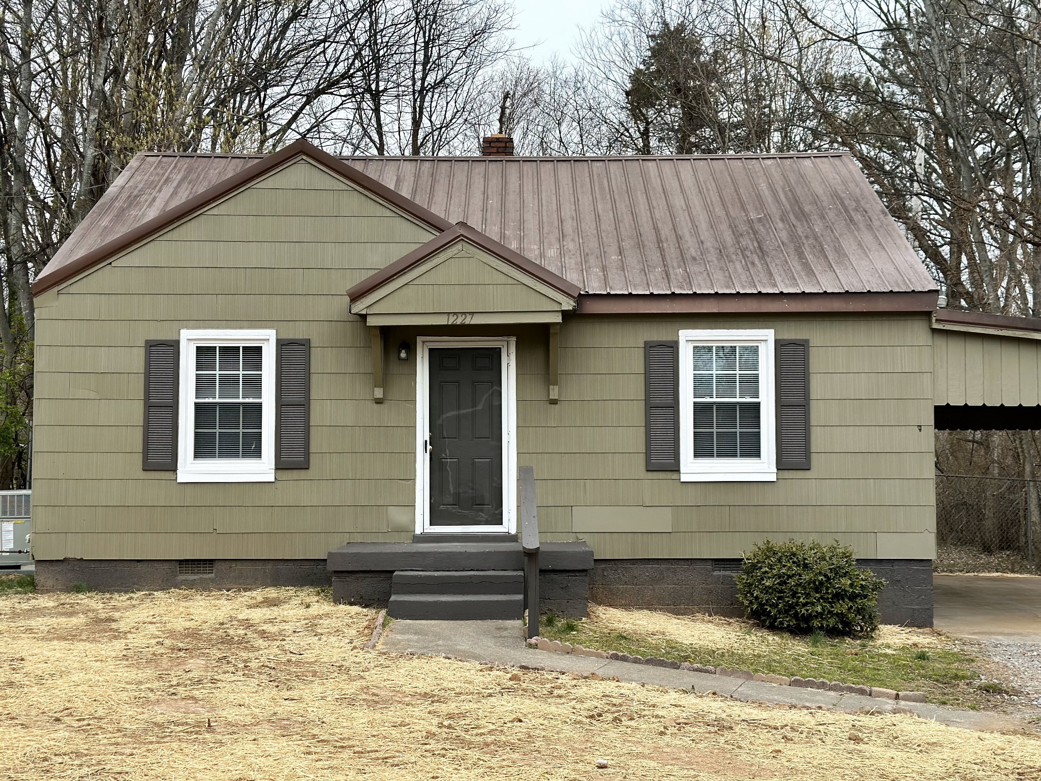 1227 Daniel Street Clarksville TN 37040
