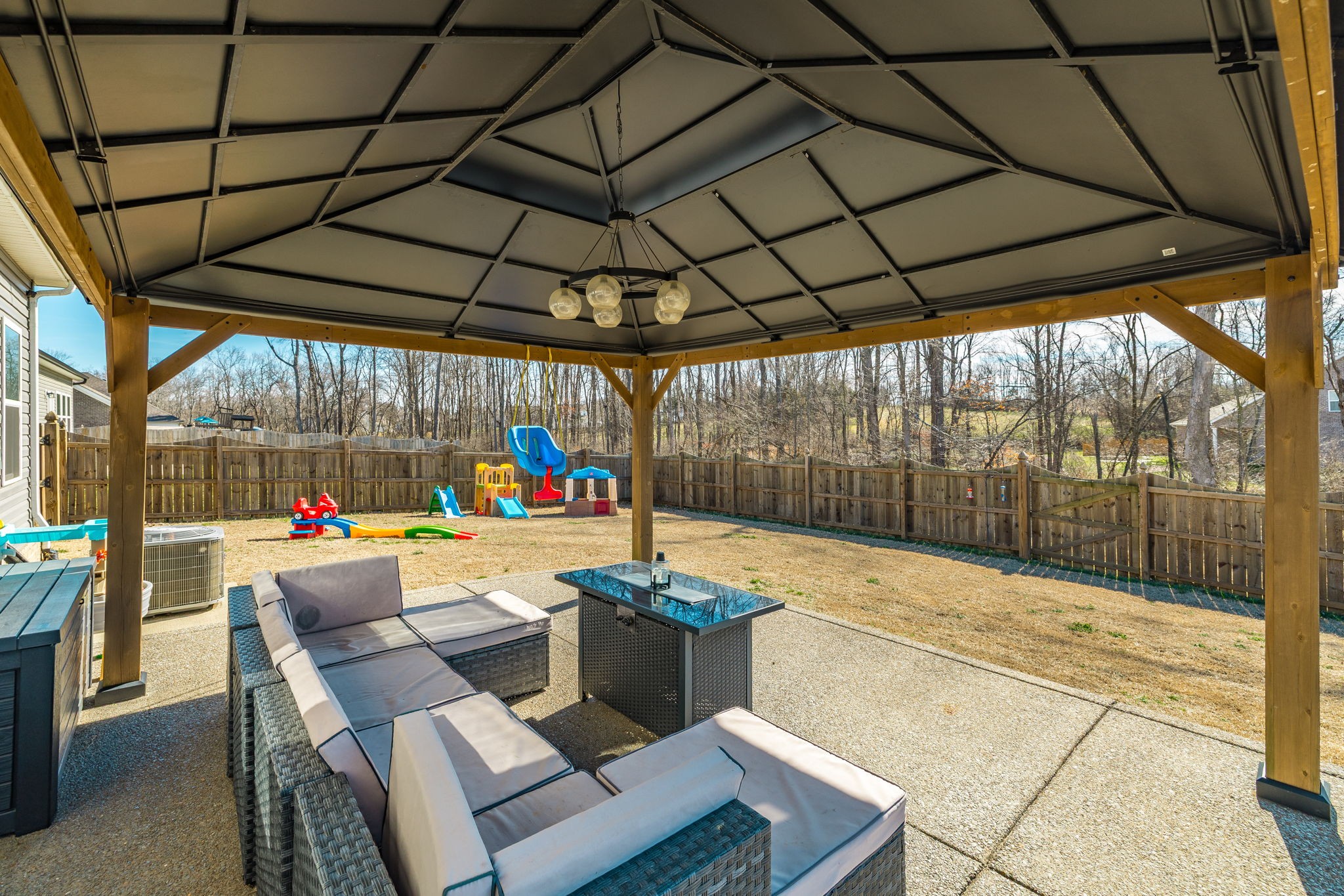 150 Crabourne Drive White House TN 37188