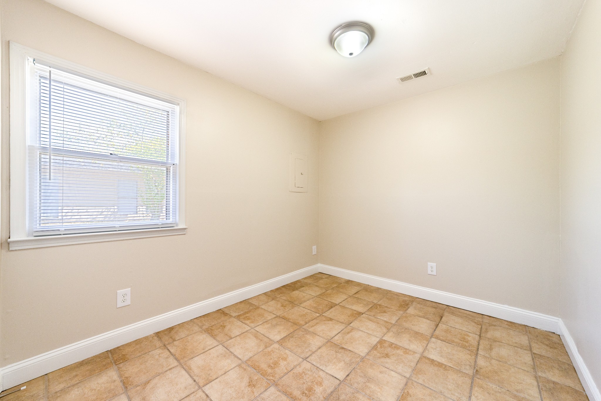 211 Oak Street Clarksville TN 37042