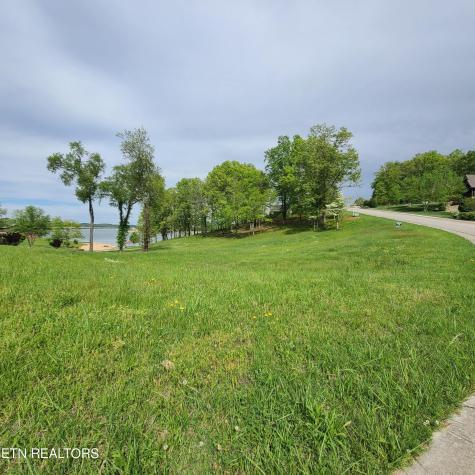 92 Majestic Circle Dandridge TN 37725