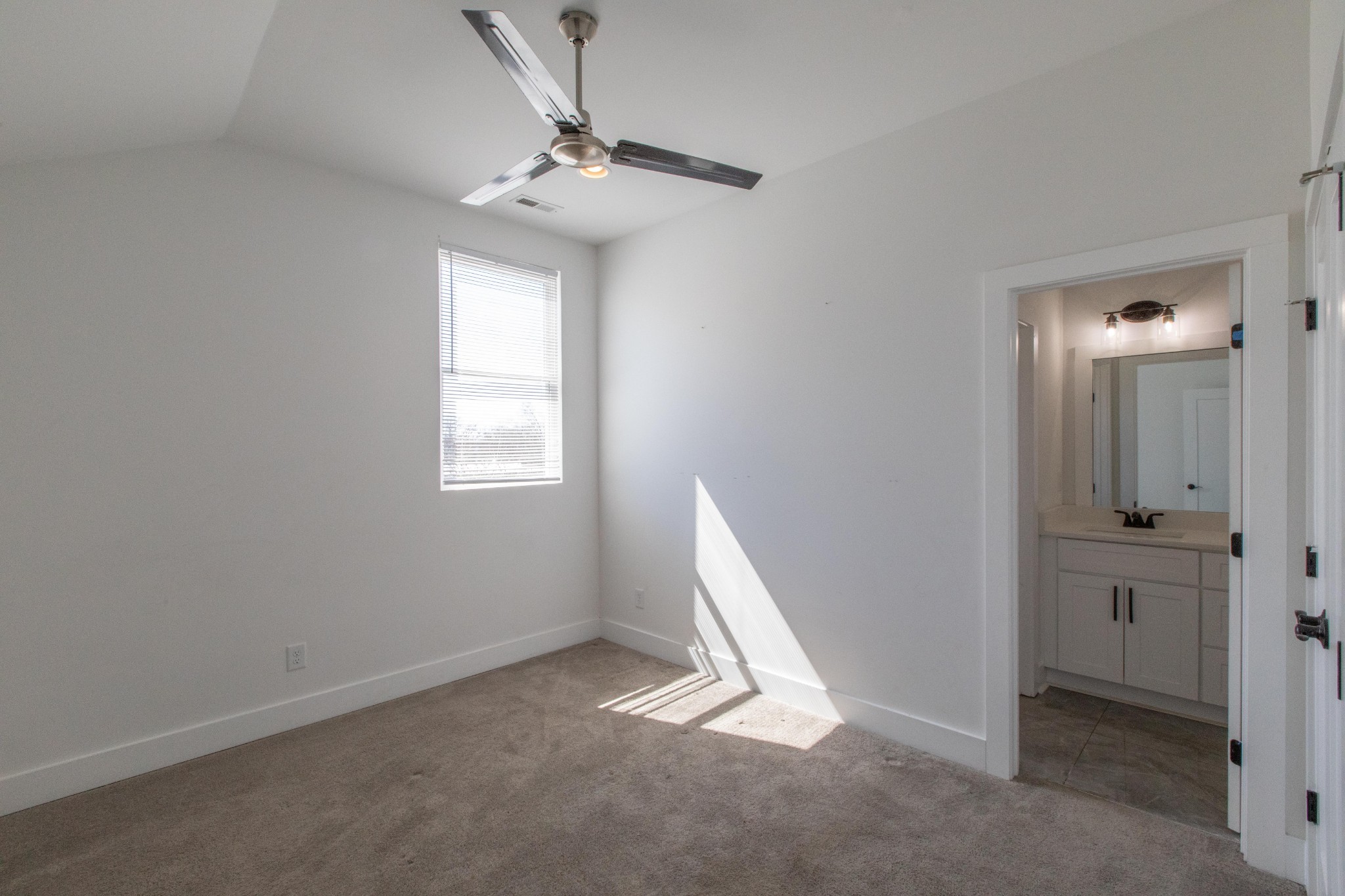 1713A Simpkins Street Nashville TN 37208