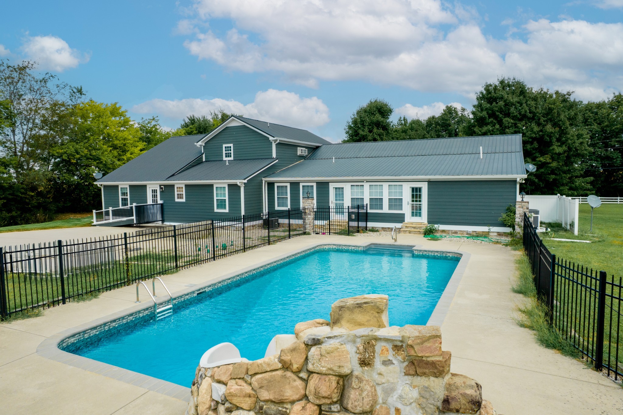 6931 Cowan Road Springfield TN 37172