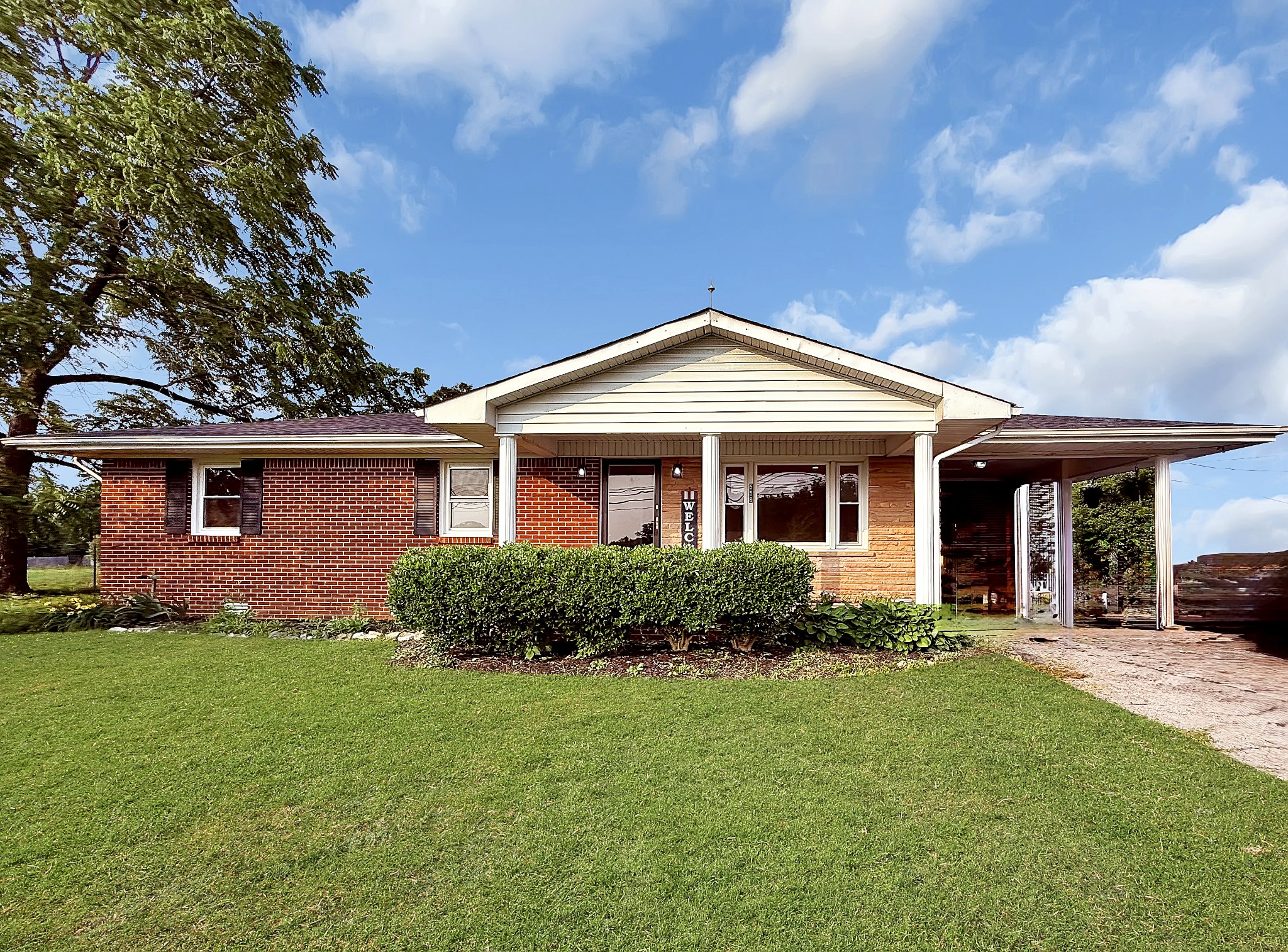558 First Avenue S, S Baxter TN 38544