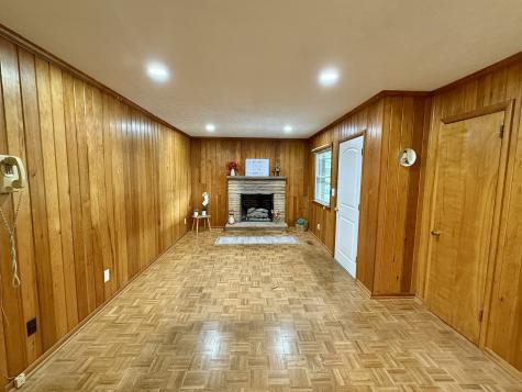 558 First Avenue S, S Baxter TN 38544